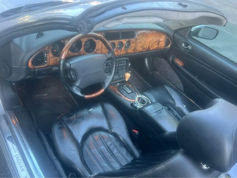 2001 Jaguar X100 XK8 - Image 6 of 12
