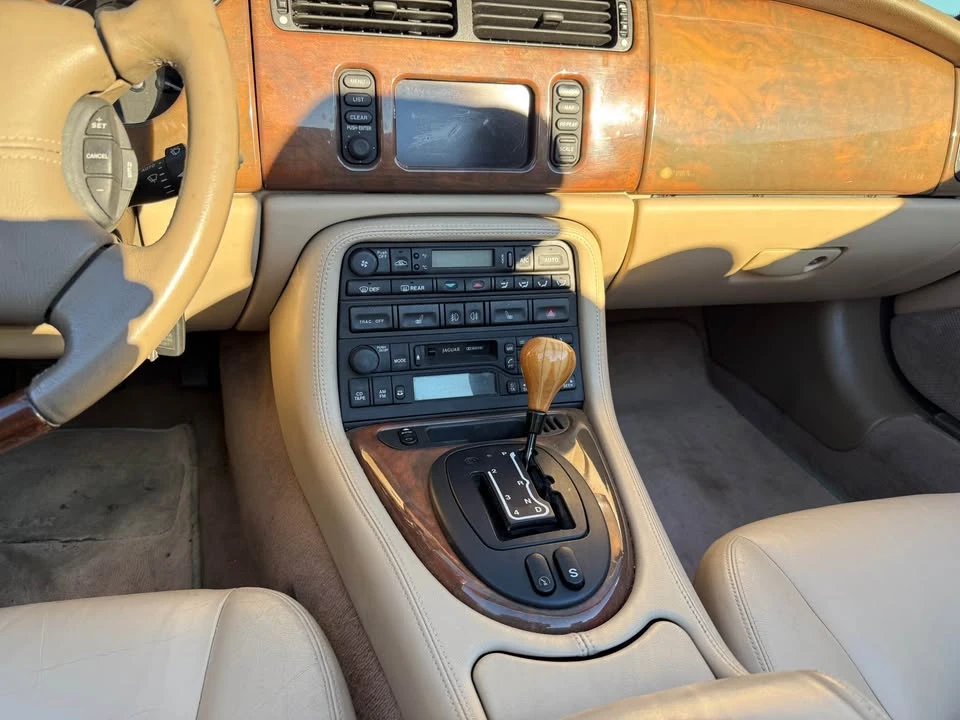 2001 Jaguar X100 XK8 - Image 8 of 20