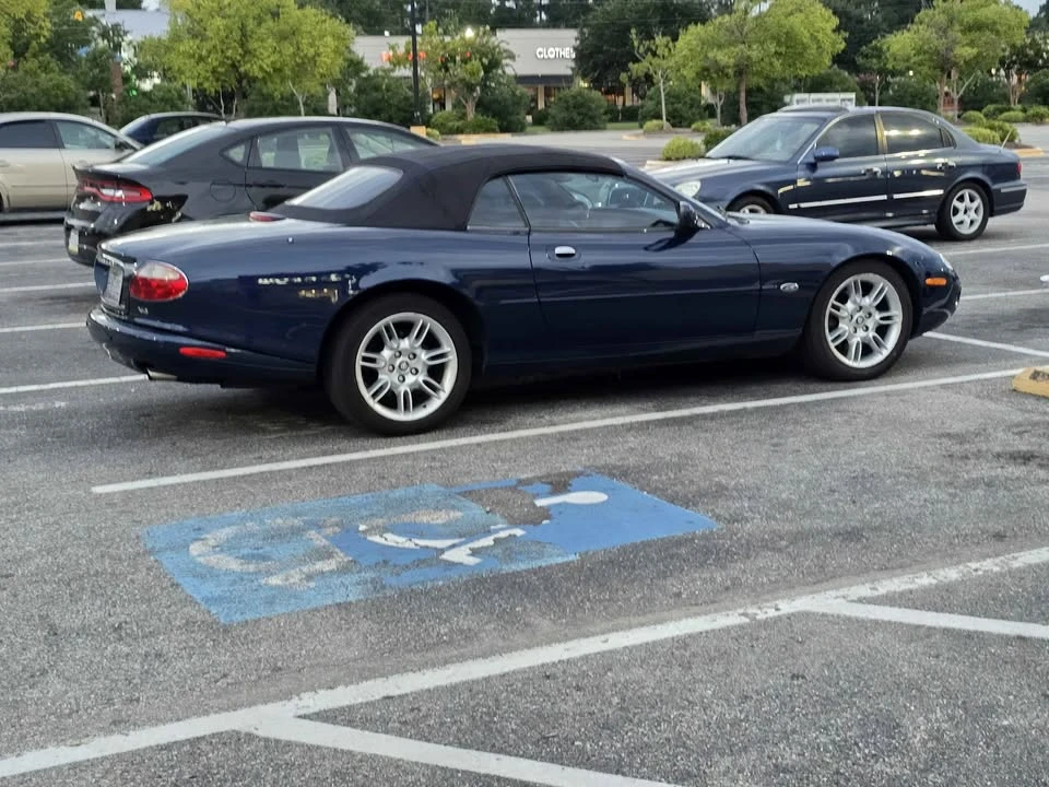 2001 Jaguar X100 XK8 - Image 4 of 10