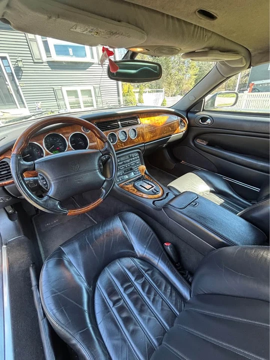 2001 Jaguar X100 XK8 - Image 17 of 18