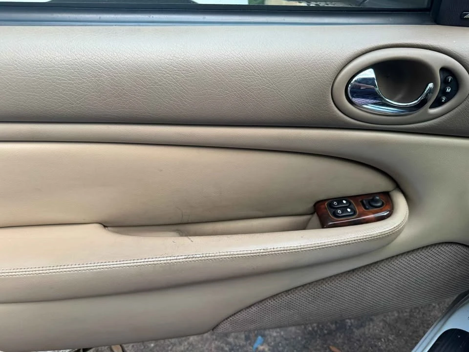 2001 Jaguar X100 XK8 - Image 14 of 19