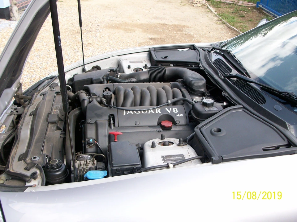 2001 Jaguar X100 XK8 - Image 2 of 5
