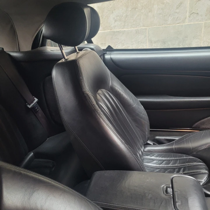 2001 Jaguar X100 XK8 - Image 6 of 10