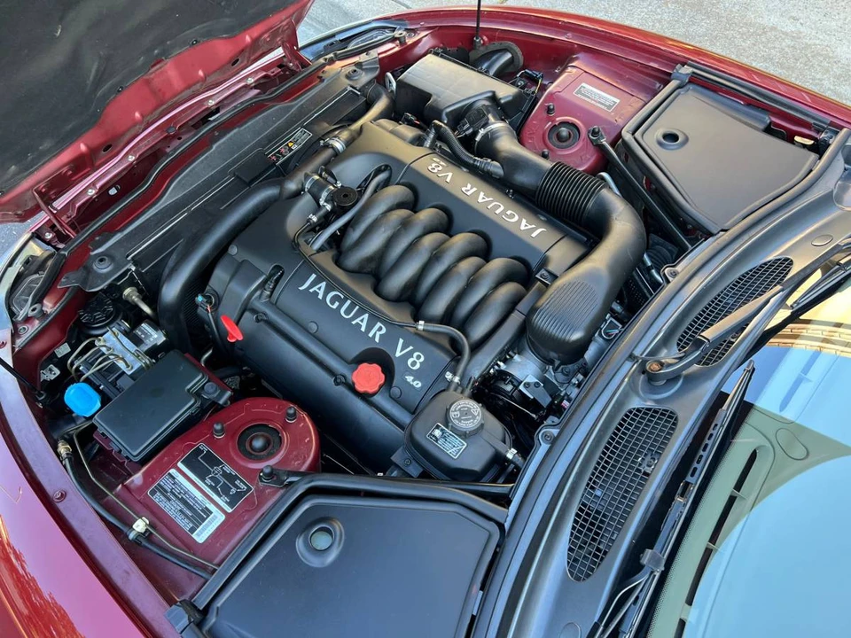 2001 Jaguar X100 XK8 - Image 17 of 23