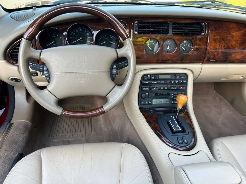 2001 Jaguar X100 XK8 - Image 11 of 23