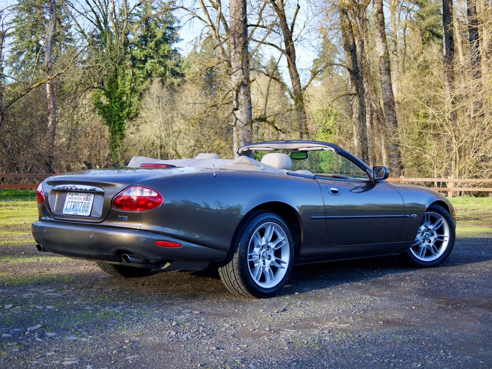 2001 Jaguar X100 XK8 - Image 12 of 31