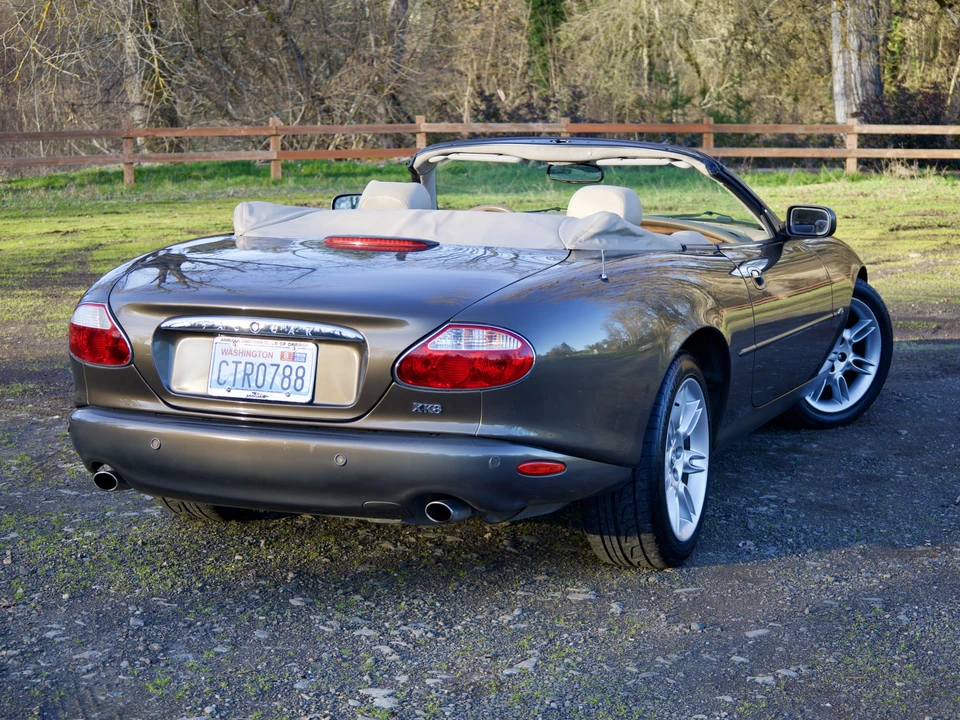 2001 Jaguar X100 XK8 - Image 16 of 31