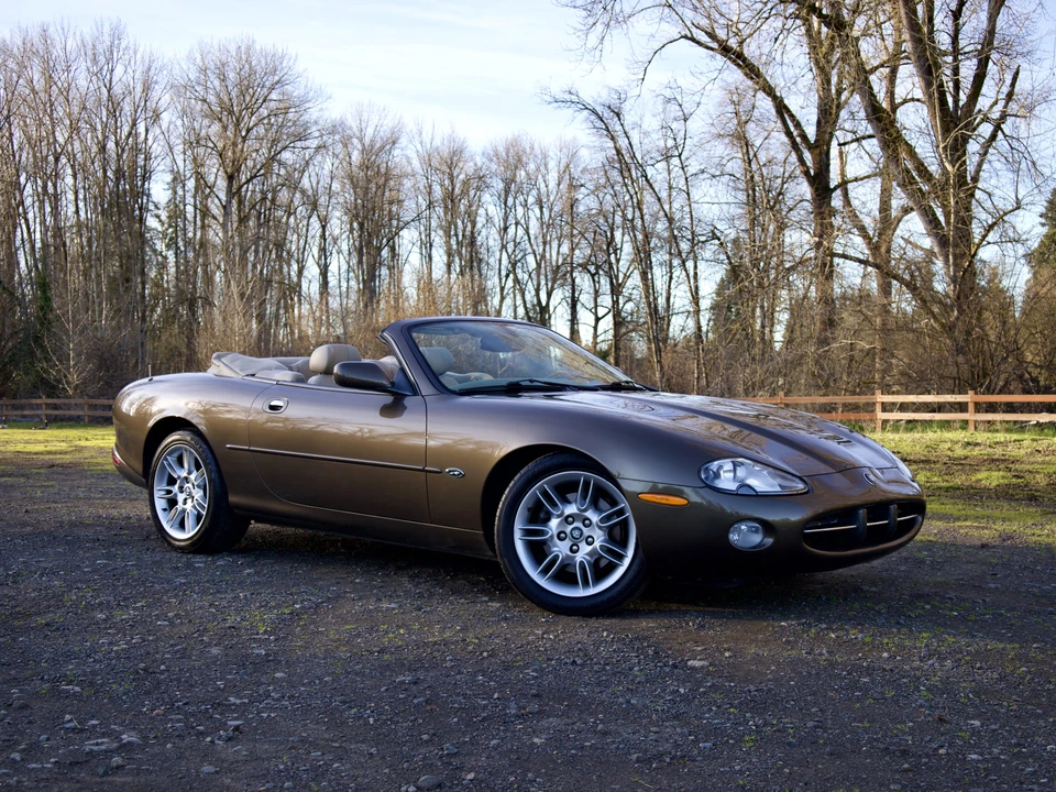 2001 Jaguar X100 XK8 - Image 8 of 31