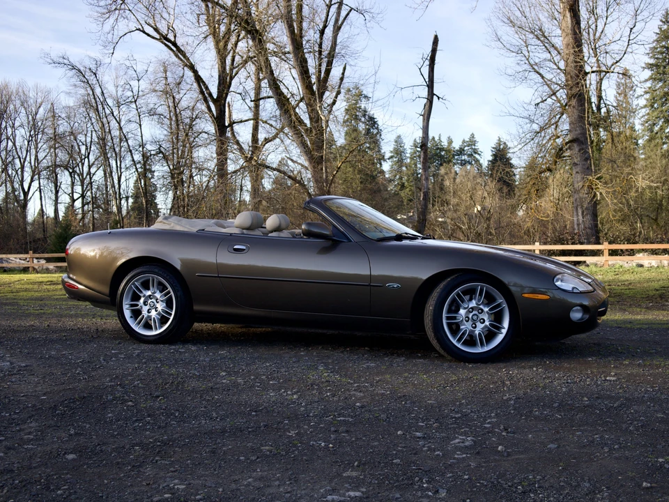 2001 Jaguar X100 XK8 - Image 9 of 31