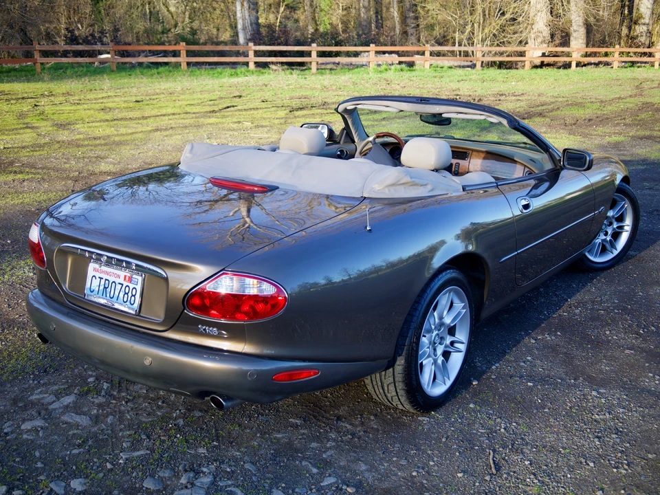 2001 Jaguar X100 XK8 - Image 14 of 31