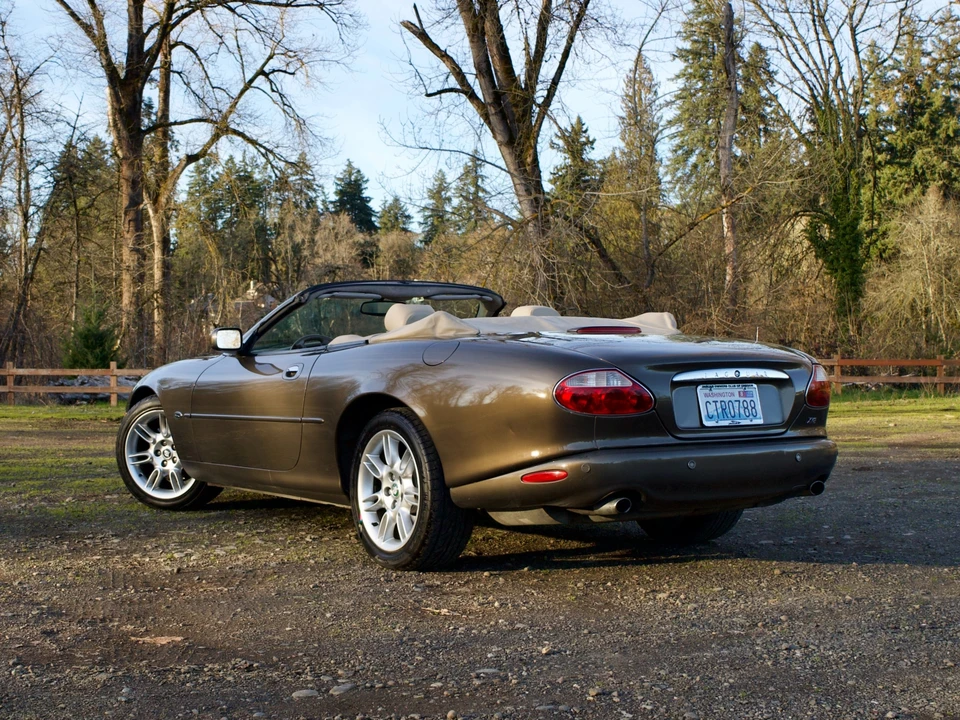 2001 Jaguar X100 XK8 - Image 23 of 31