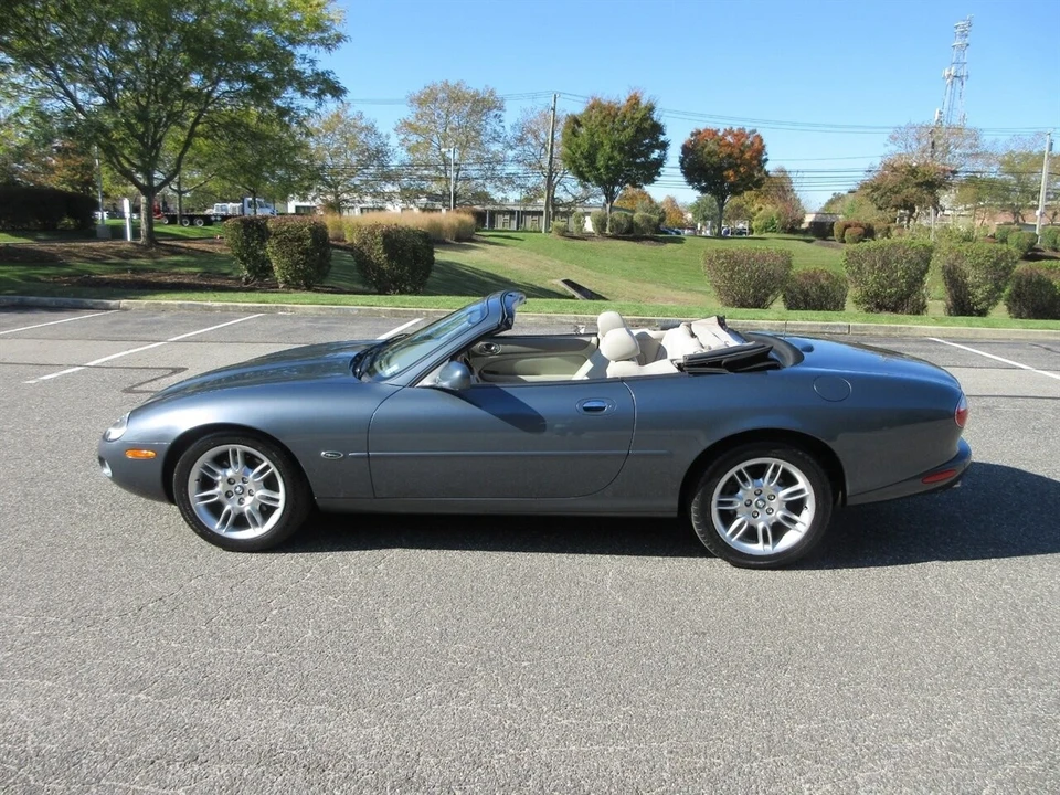 2001 Jaguar X100 XK8 - Image 11 of 21