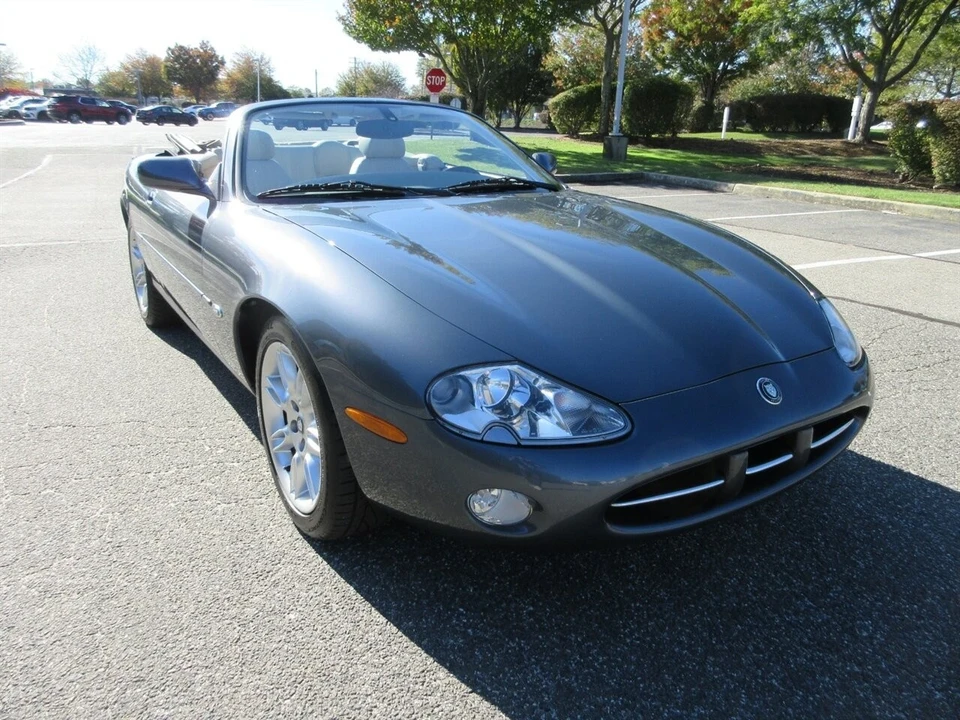 2001 Jaguar X100 XK8 - Image 8 of 21