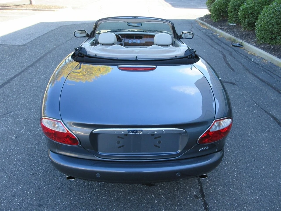 2001 Jaguar X100 XK8 - Image 19 of 21