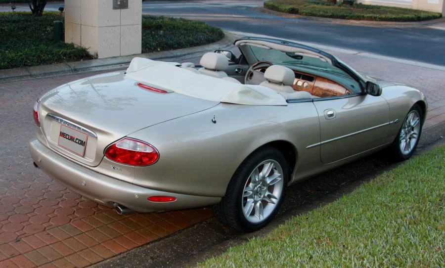 2001 Jaguar X100 XK8 - Image 3 of 8
