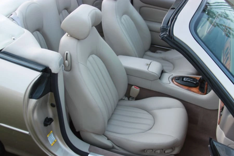 2001 Jaguar X100 XK8 - Image 4 of 8