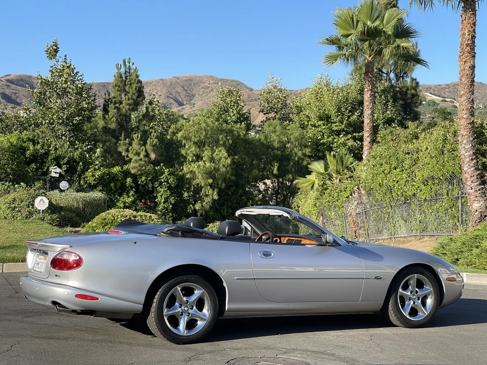 2001 Jaguar X100 XK8 - Image 24 of 31
