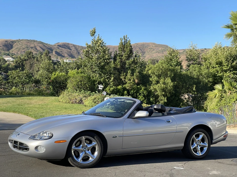 2001 Jaguar X100 XK8 - Image 14 of 31