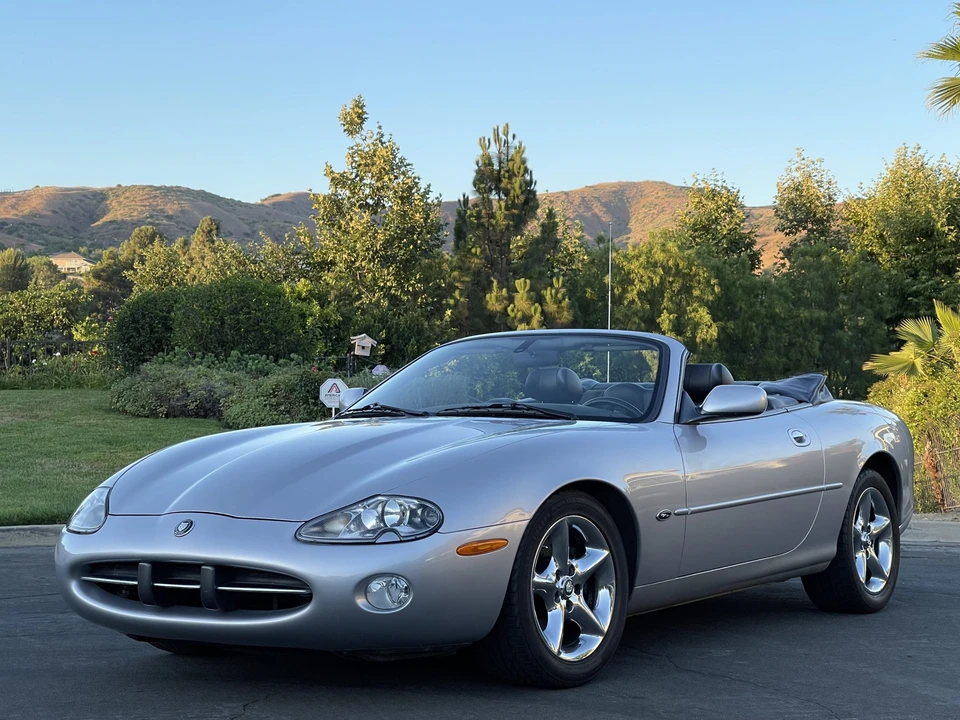 2001 Jaguar X100 XK8 - Image 9 of 31