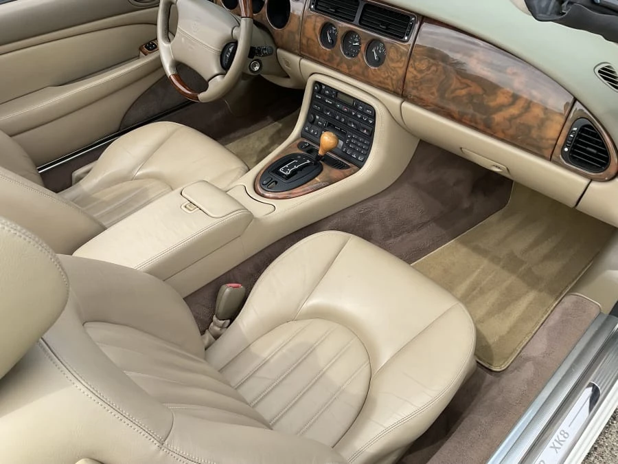 2001 Jaguar X100 XK8 - Image 7 of 12