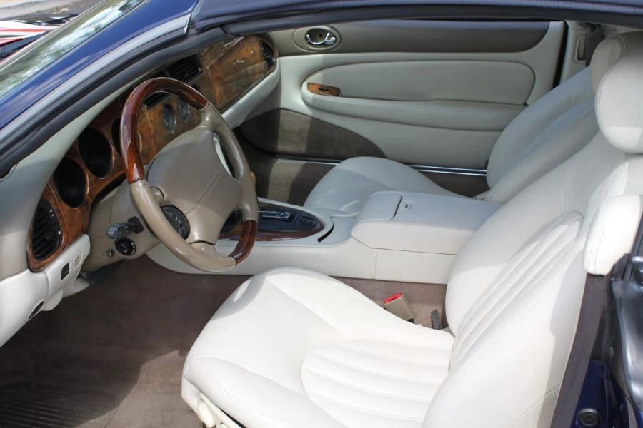 2001 Jaguar X100 XK8 - Image 3 of 5