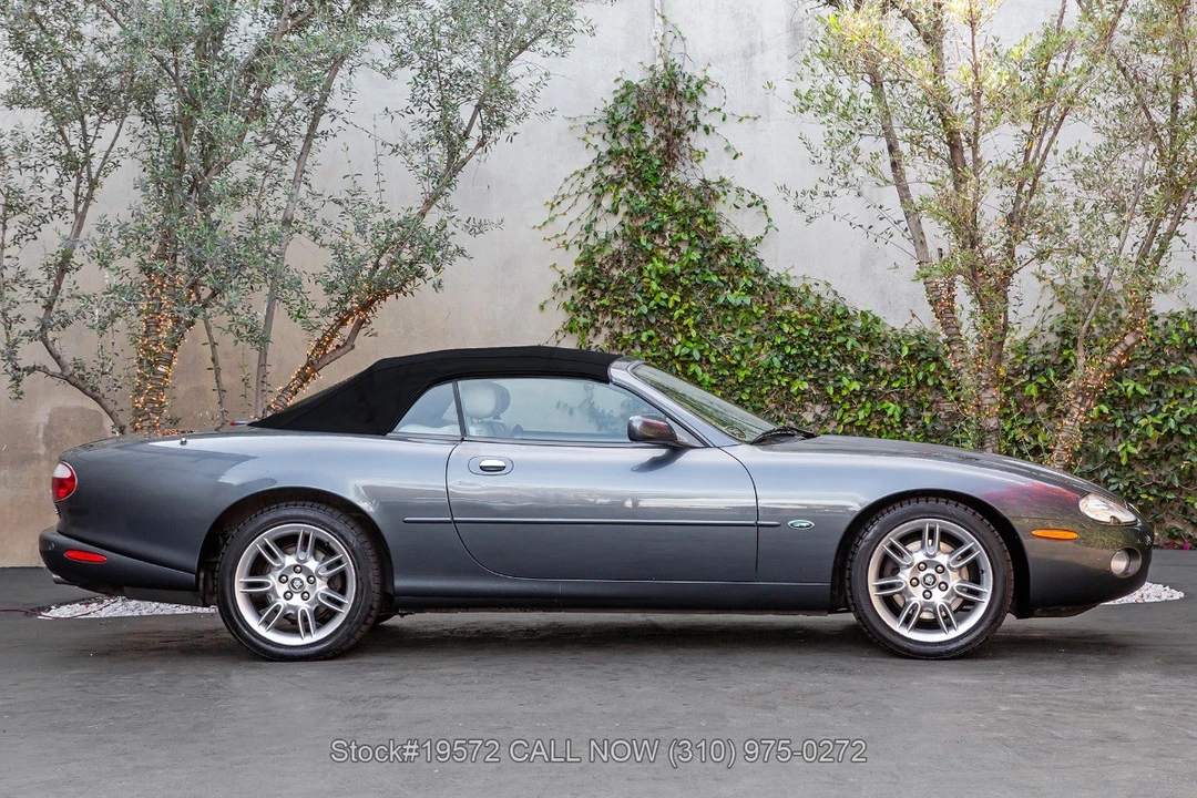 2001 Jaguar X100 XK8 - Image 11 of 31