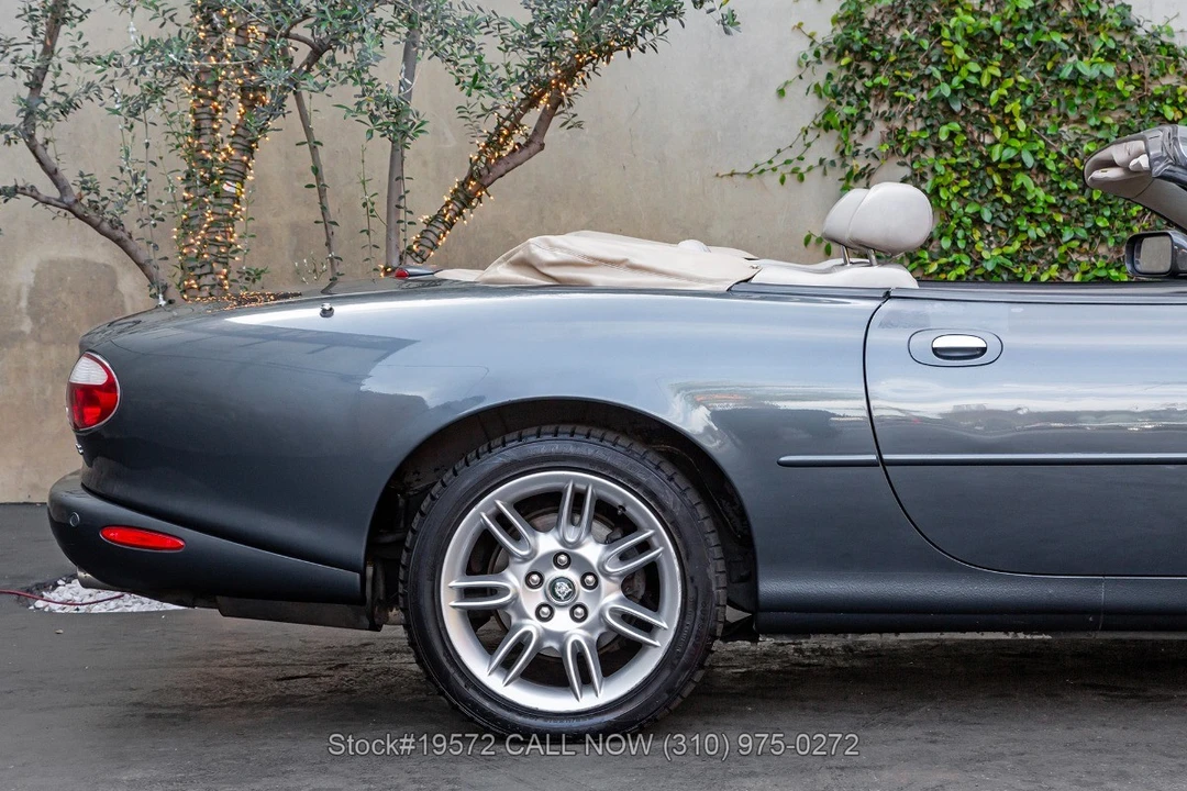 2001 Jaguar X100 XK8 - Image 18 of 31