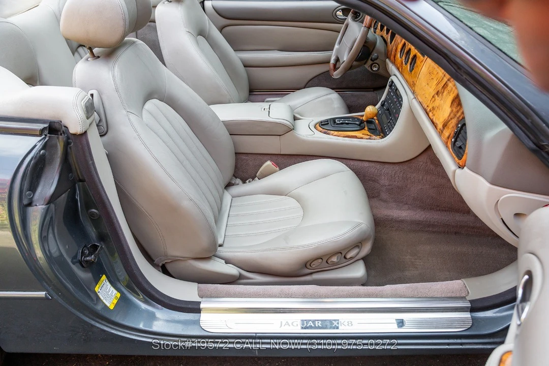 2001 Jaguar X100 XK8 - Image 27 of 31