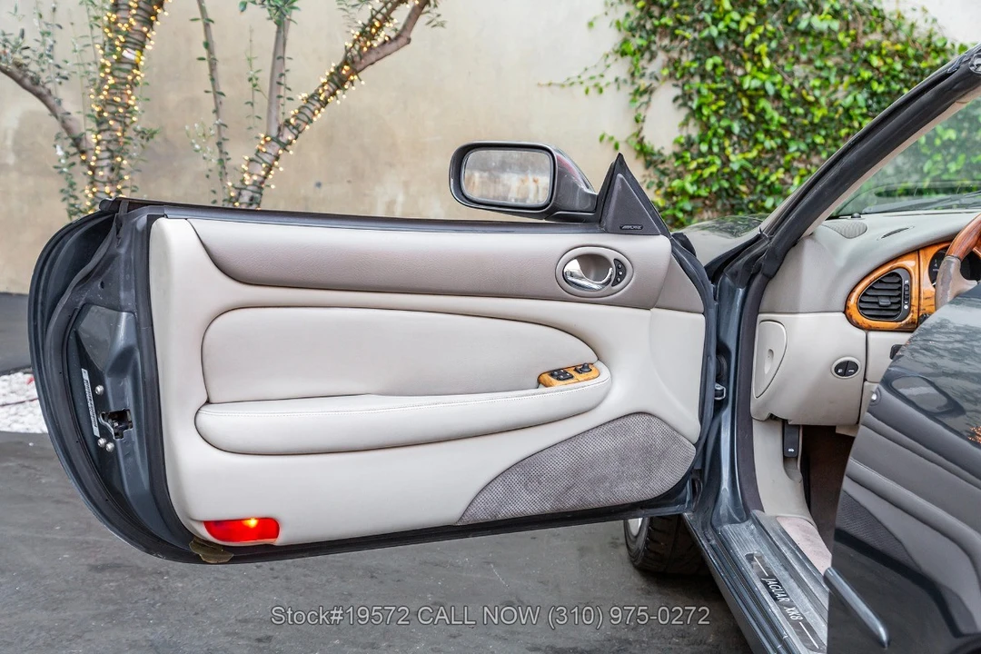 2001 Jaguar X100 XK8 - Image 21 of 31