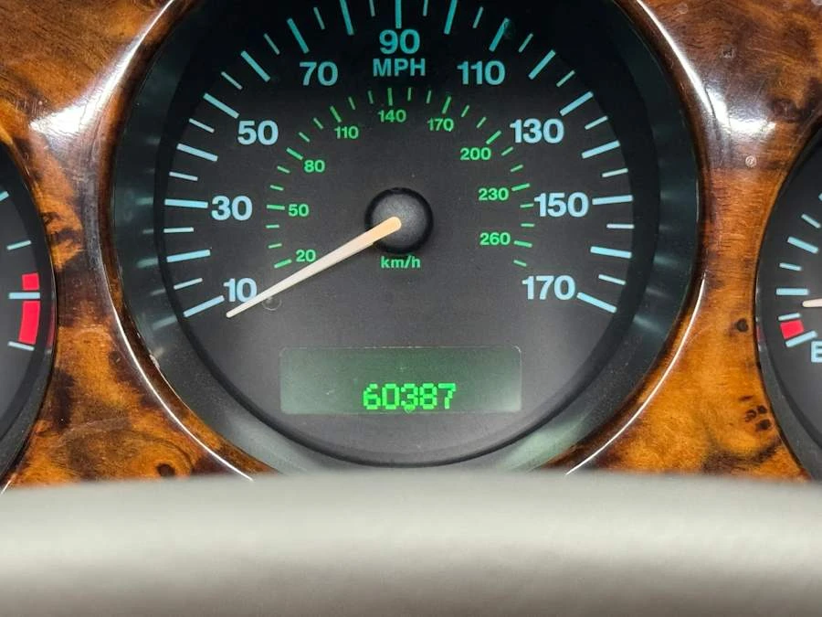 2001 Jaguar X100 XK8 - Image 8 of 12