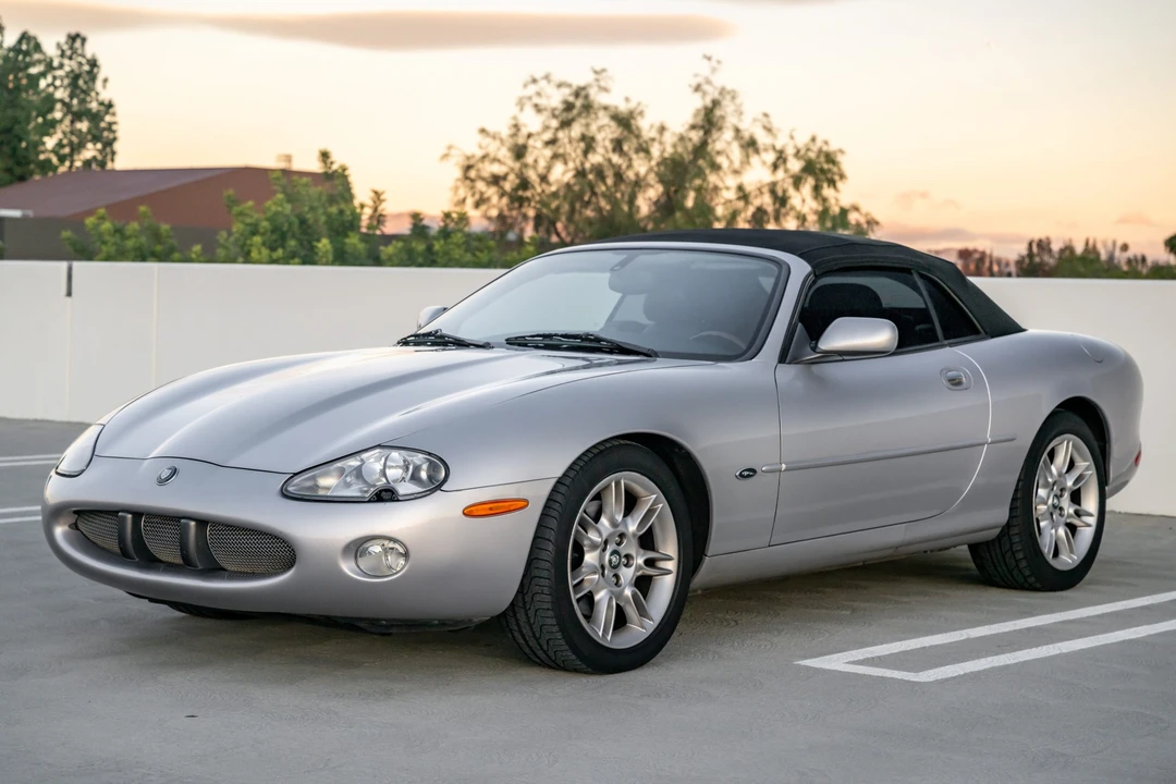 2001 Jaguar X100 XK8 - Image 9 of 31