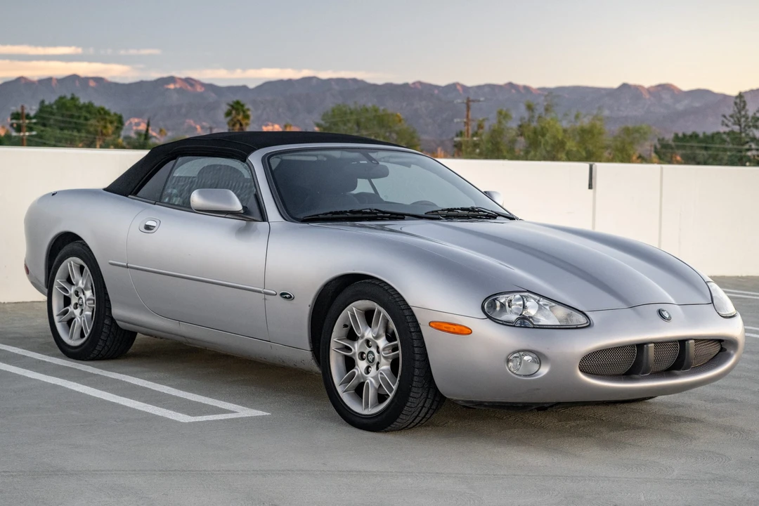 2001 Jaguar X100 XK8 - Image 11 of 31