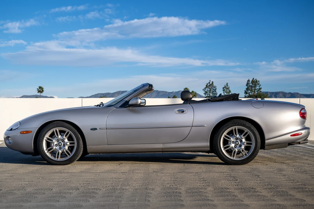 2001 Jaguar X100 XK8 - Image 8 of 31