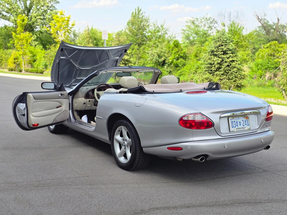 2001 Jaguar X100 XK8 - Image 28 of 31