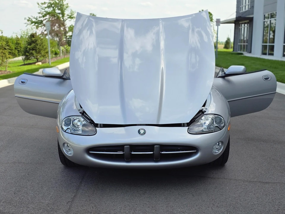2001 Jaguar X100 XK8 - Image 26 of 31