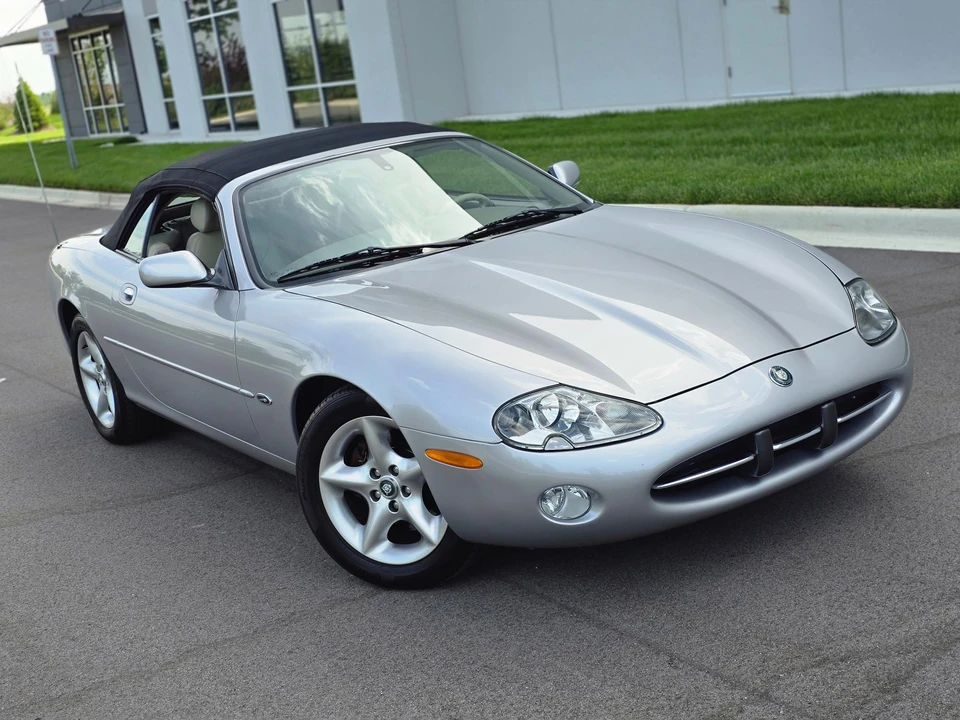 2001 Jaguar X100 XK8 - Image 22 of 31