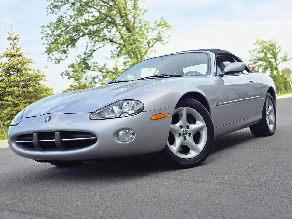 2001 Jaguar X100 XK8 - Image 19 of 31