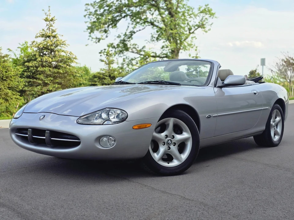 2001 Jaguar X100 XK8 - Image 3 of 31