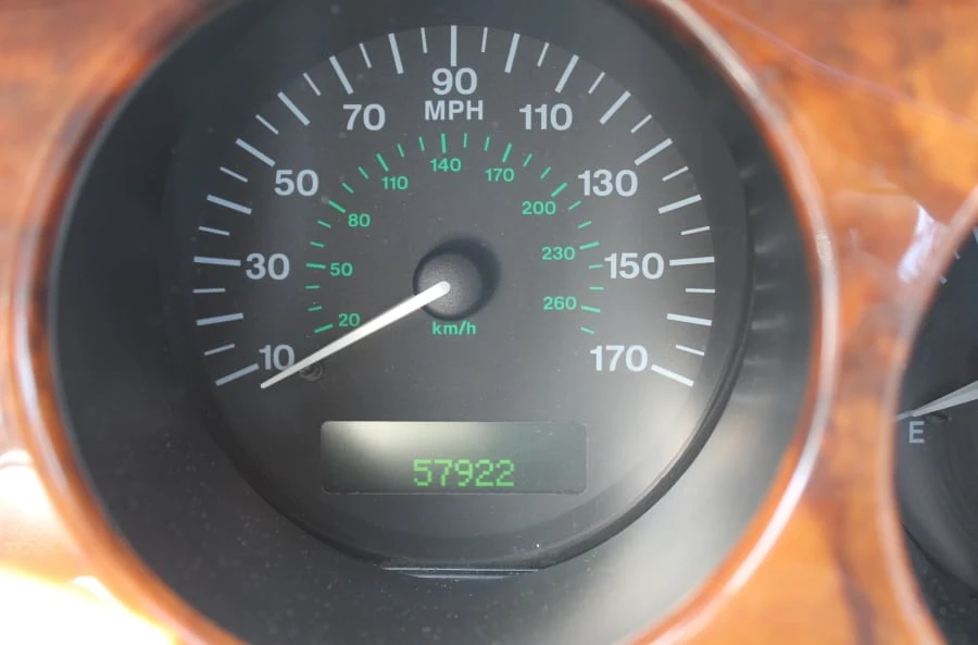 2001 Jaguar X100 XK8 - Image 6 of 12