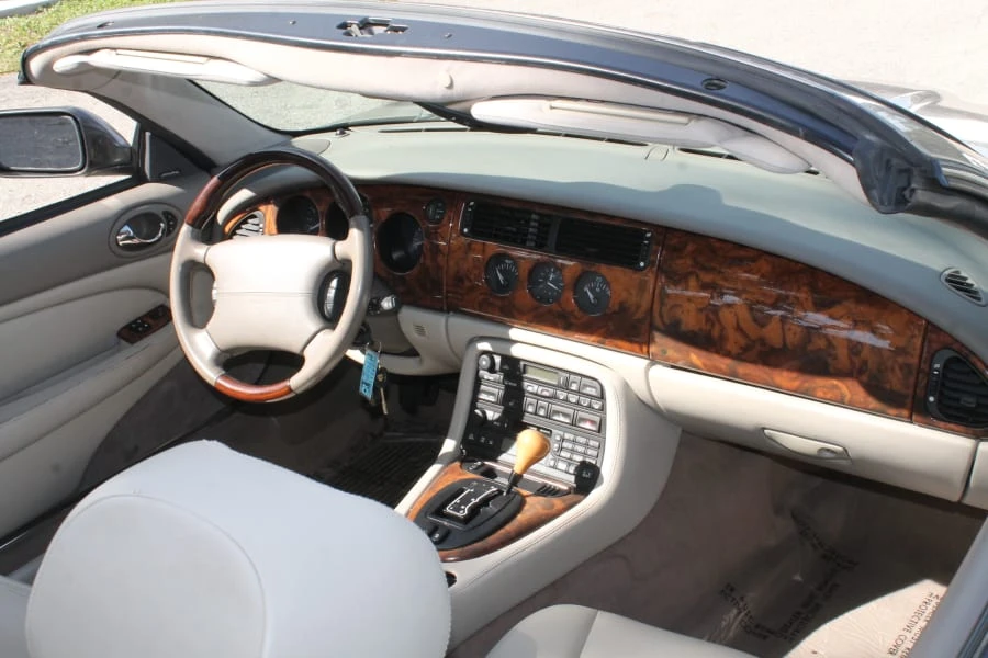 2001 Jaguar X100 XK8 - Image 4 of 12