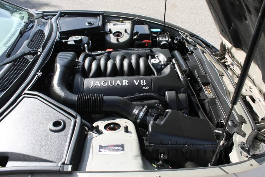 2001 Jaguar X100 XK8 - Image 8 of 12