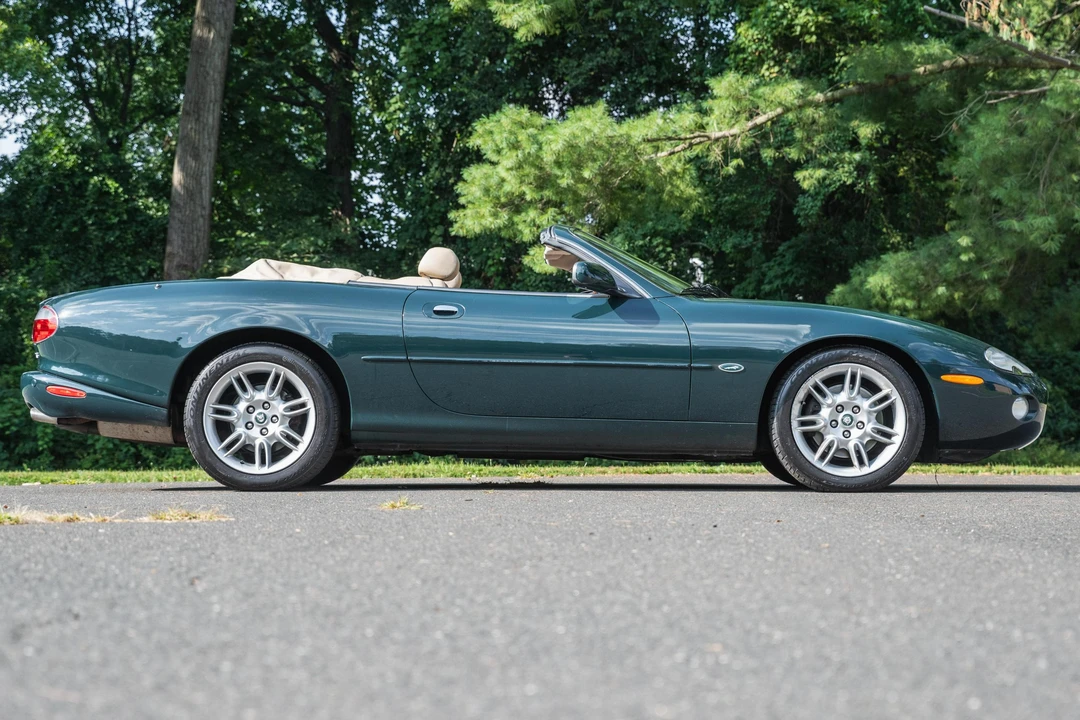 2001 Jaguar X100 XK8 - Image 3 of 31