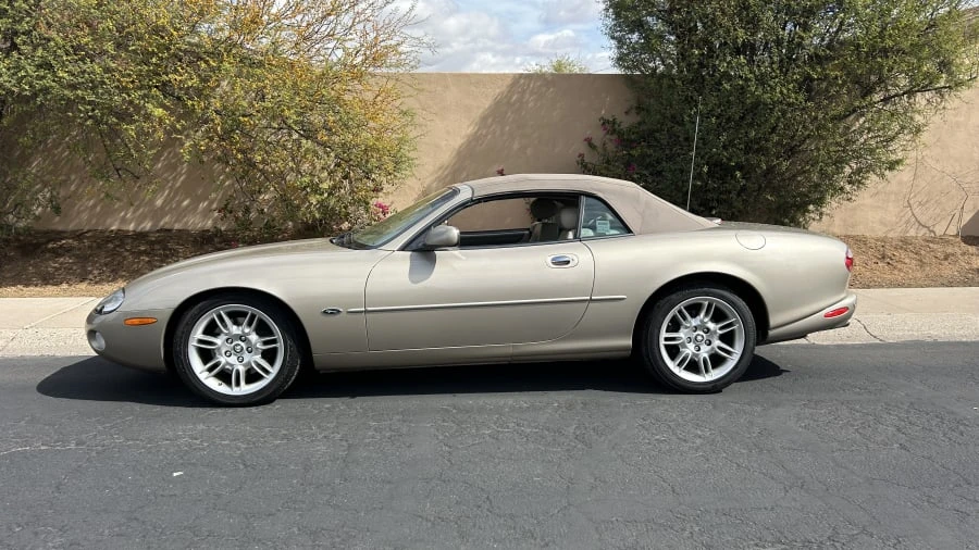 2001 Jaguar X100 XK8 - Image 5 of 13