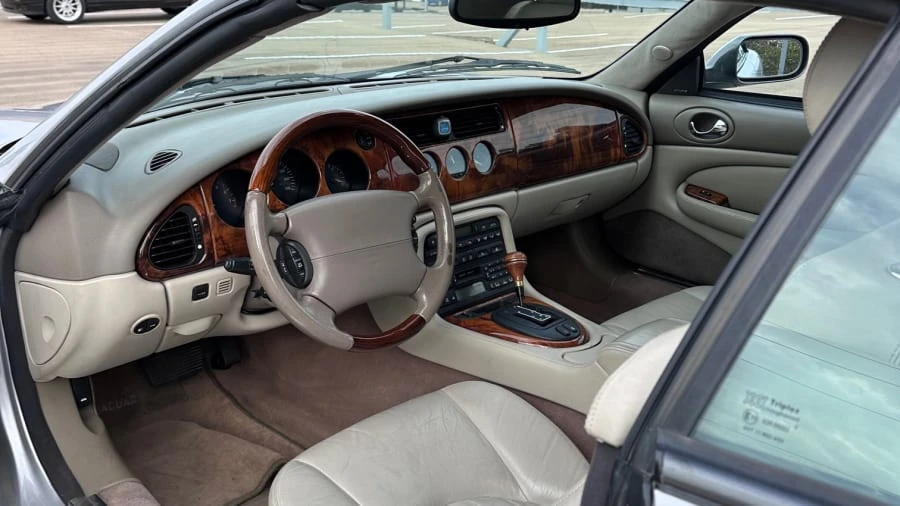 2001 Jaguar X100 XK8 - Image 4 of 31