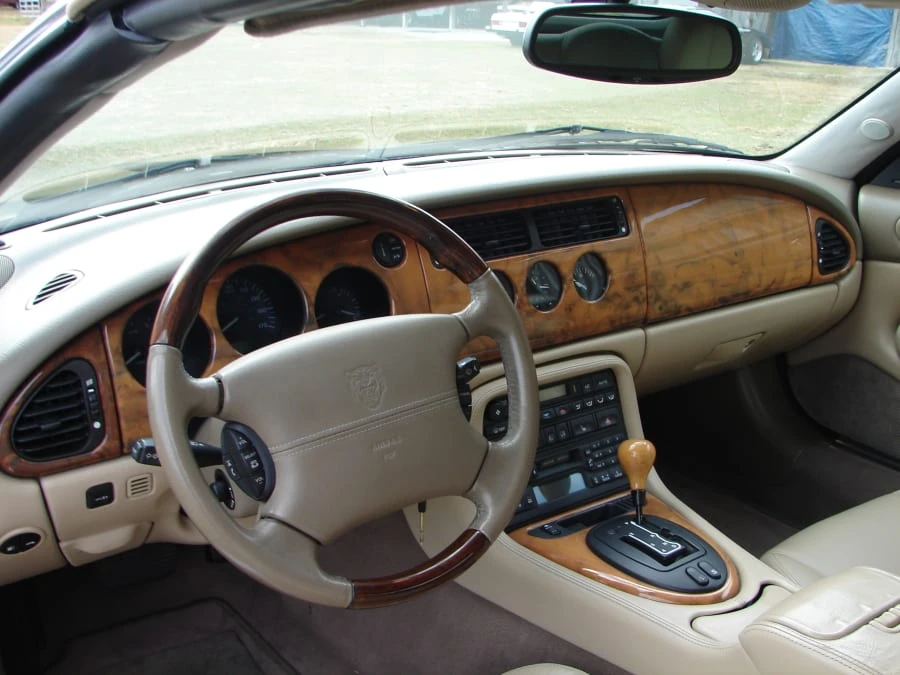 2001 Jaguar X100 XK8 - Image 4 of 8