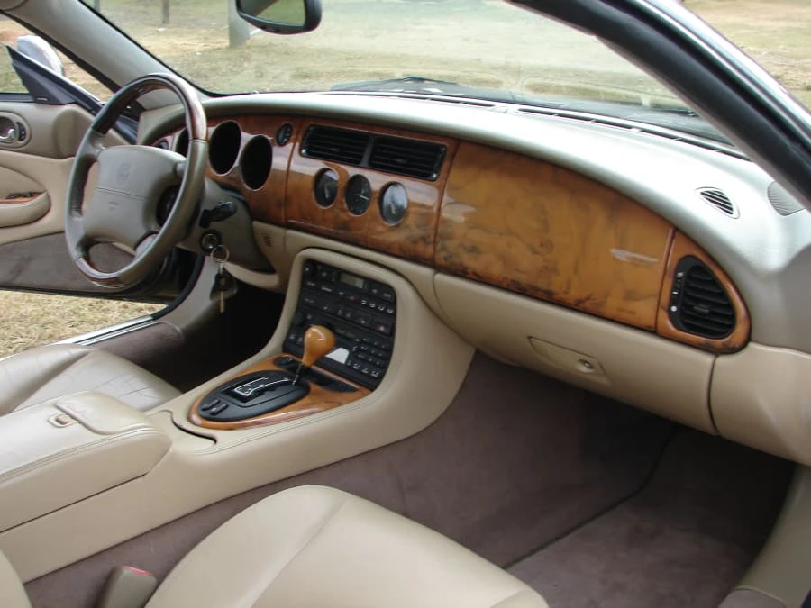 2001 Jaguar X100 XK8 - Image 5 of 8