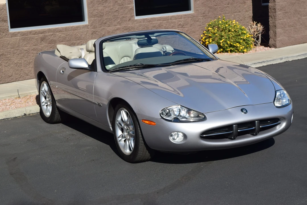 2001 Jaguar X100 XK8 - Image 3 of 31