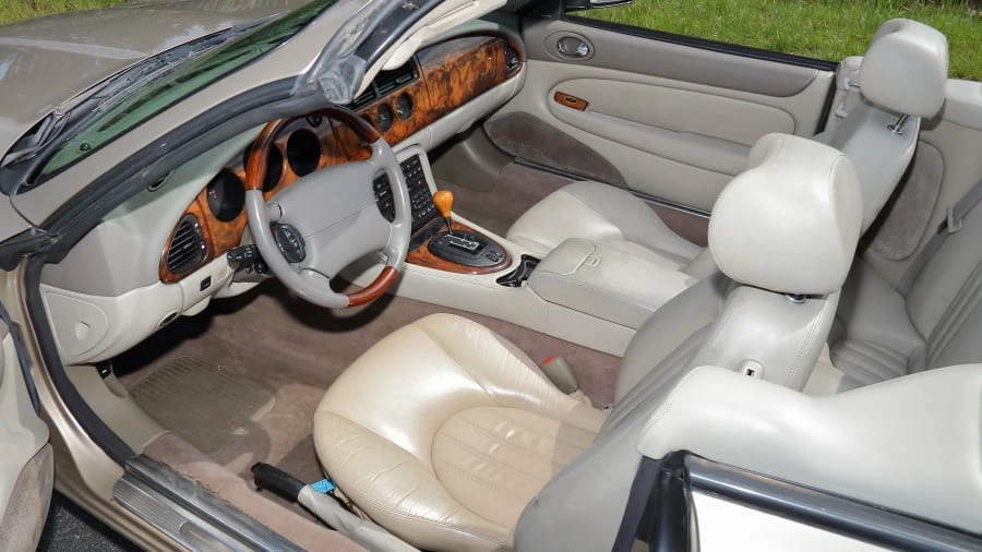 2001 Jaguar X100 XK8 - Image 4 of 20
