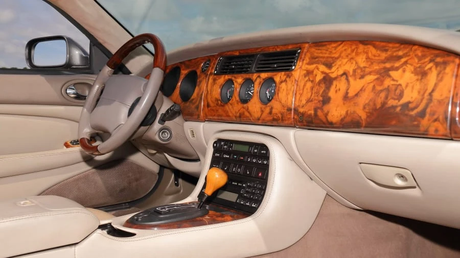 2001 Jaguar X100 XK8 - Image 11 of 20