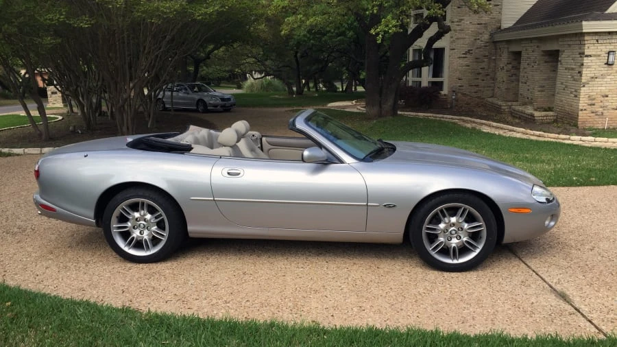 2001 Jaguar X100 XK8 - Image 2 of 6
